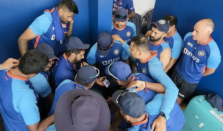 5o16glmo_rohit-sharma-india-instagram-_625x300_08_august_22-750x440-1